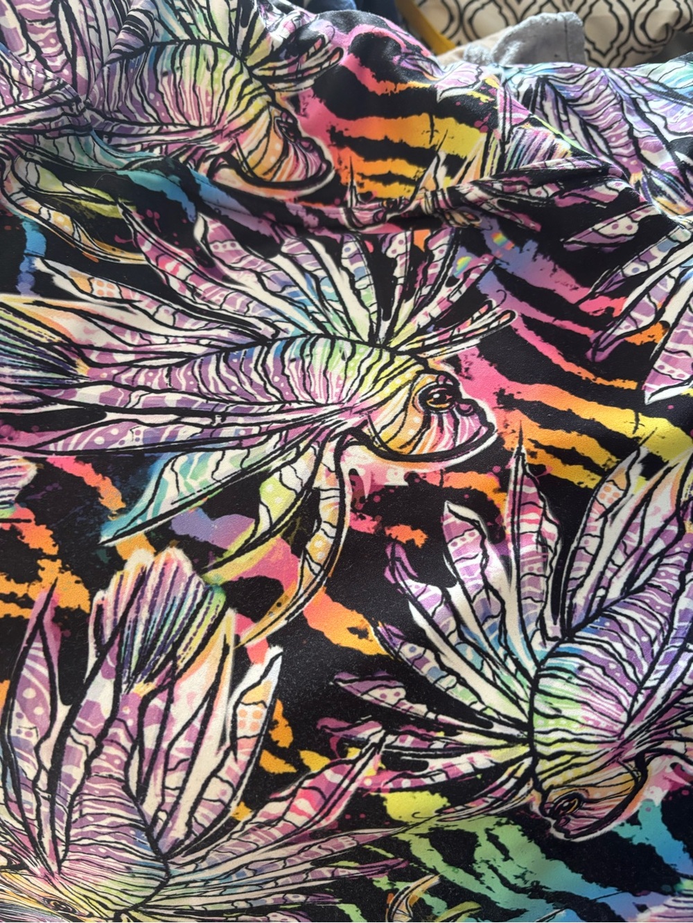 Women’s Plus Size Rash Guard - Picture 3 of 3